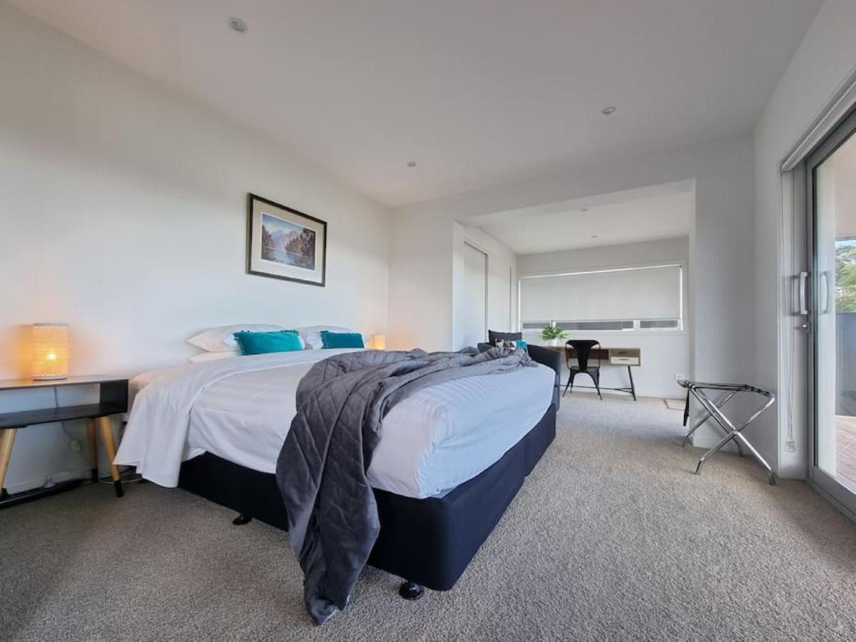 Fabulous Castor Bay 1 Bedroom With Views And Skytv Auckland Exteriör bild