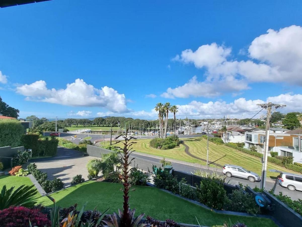 Fabulous Castor Bay 1 Bedroom With Views And Skytv Auckland Exteriör bild